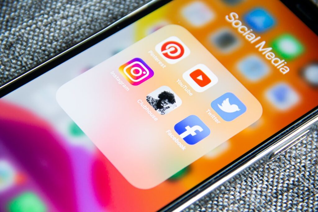 Social Media News in the UK